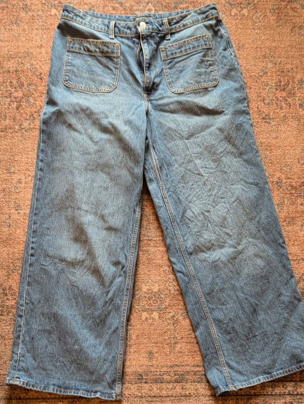 Classic Wide-Leg Denim Jeans in Medium Blue